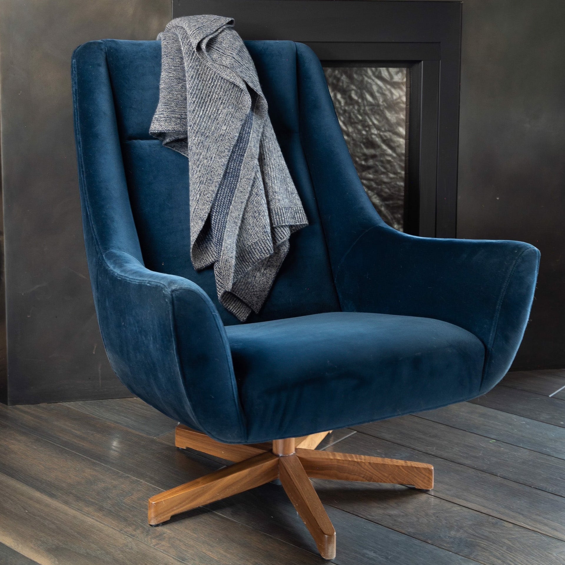 Cobalt & Platinum Yak Beehive Knit Throw