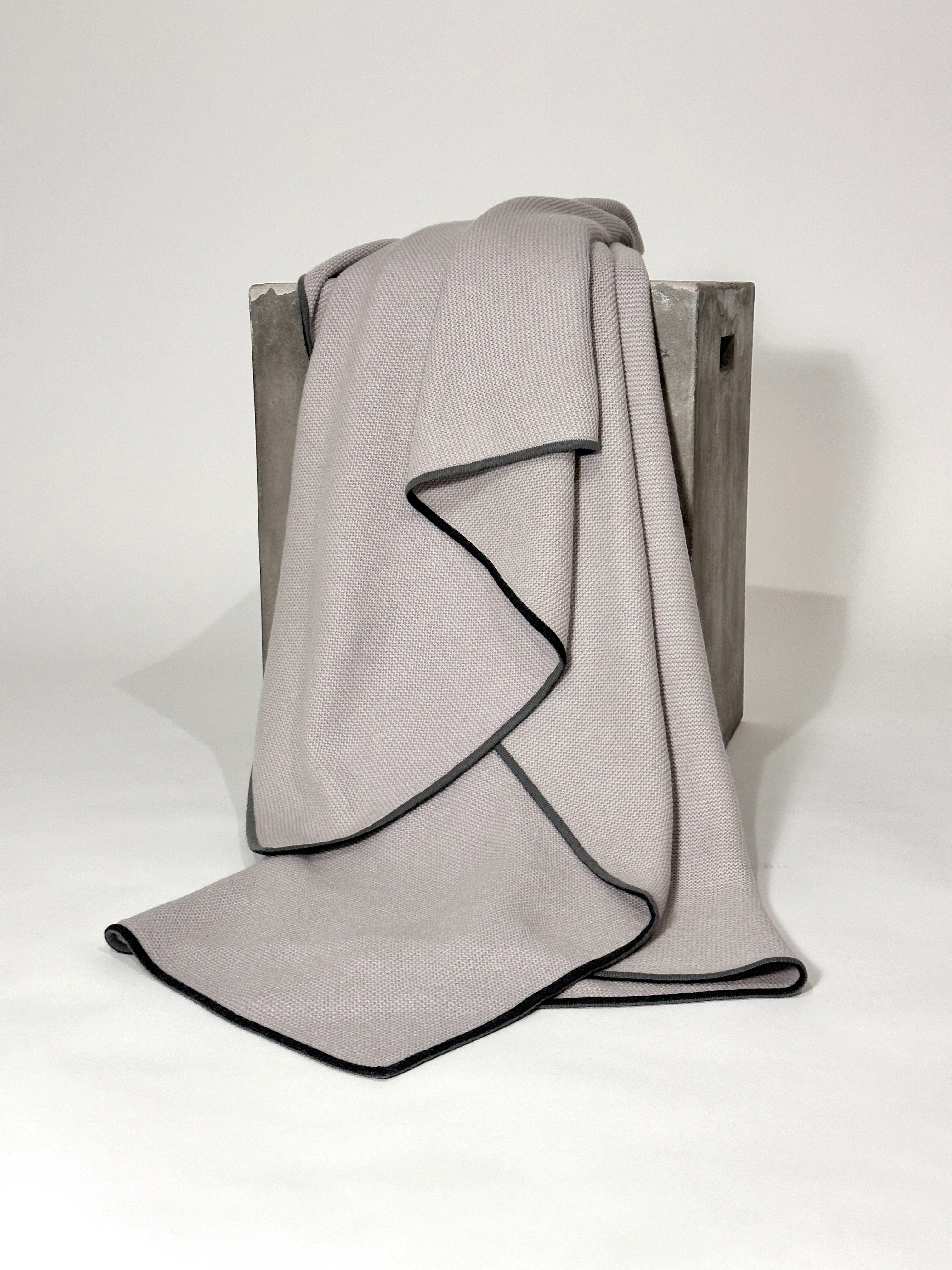 Fine Purl Knit Cashmere Throw in Moonstone with Dark & Storm Gray