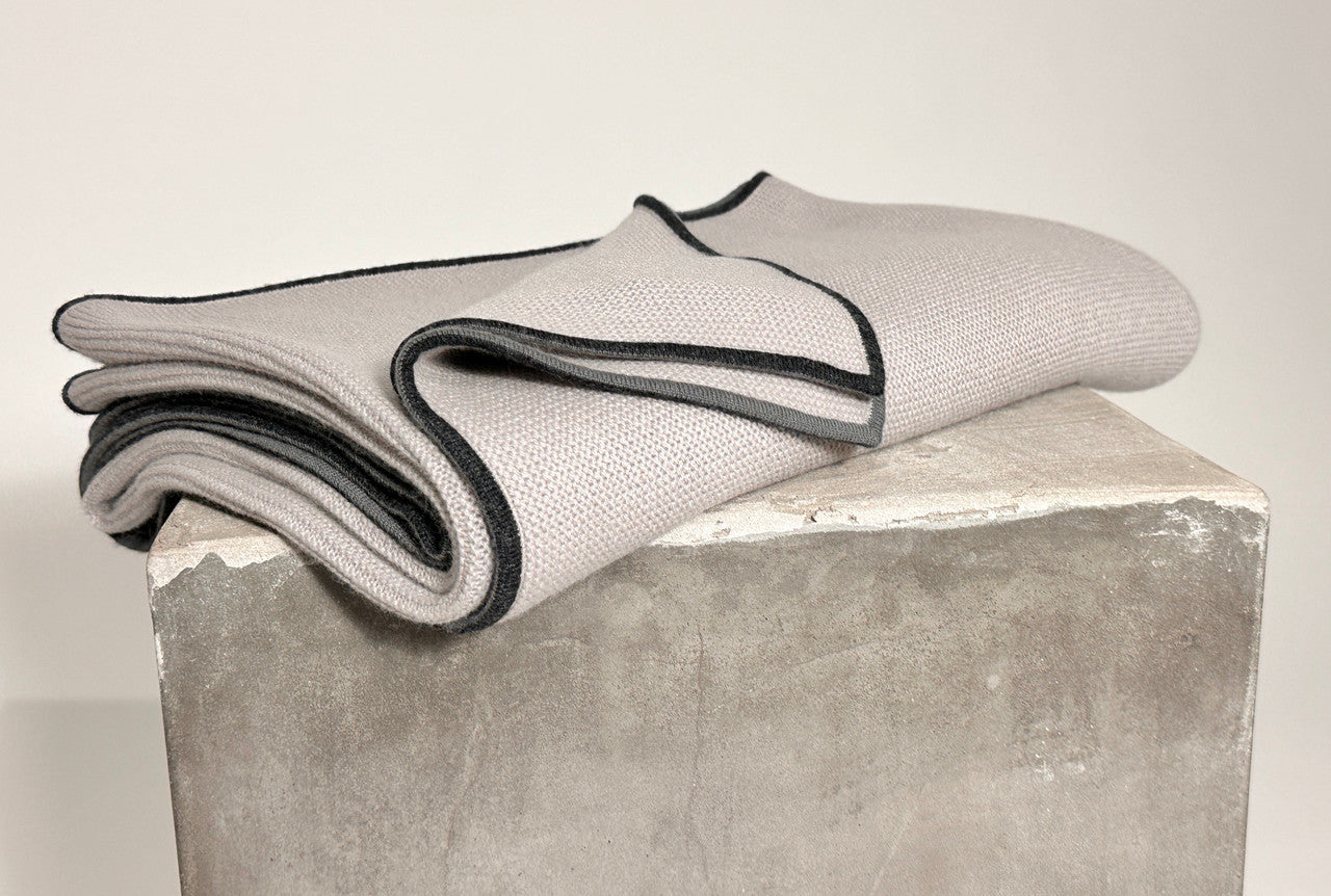 Fine Purl Knit Cashmere Throw in Moonstone with Dark & Storm Gray