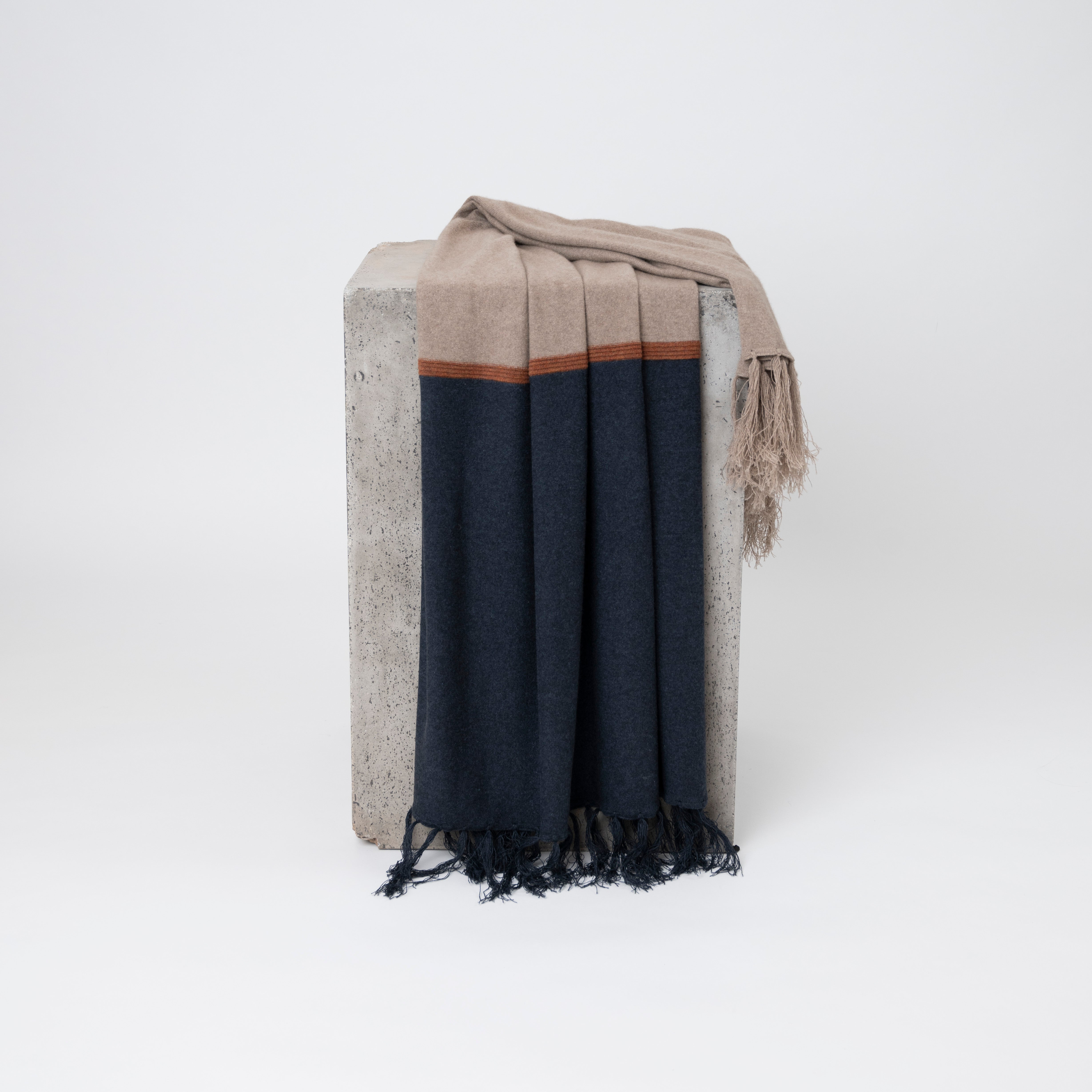 The Horizon Throw - Ink
