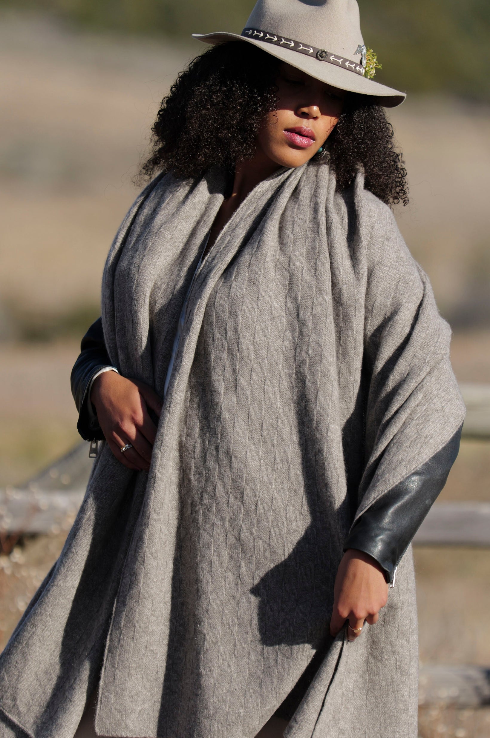 Platinum Voyager Yak Down Throw