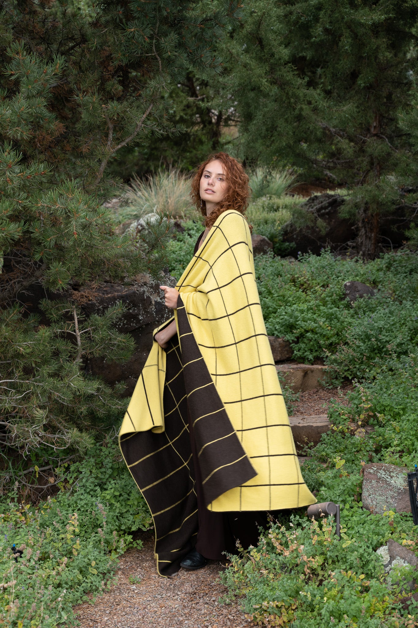 The sublime tartan throw brings together an exquisite blend of brilliant yellow cashmere with all natural chocolate yak in a simple plaid pattern.