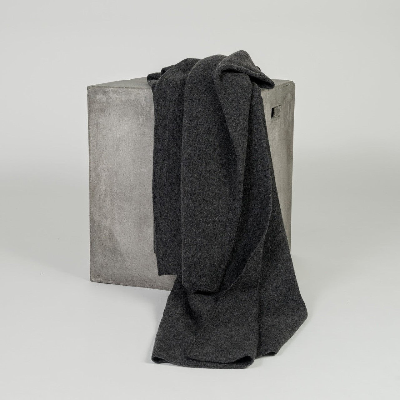 Organic Charcoal Voyager Cashmere Throw