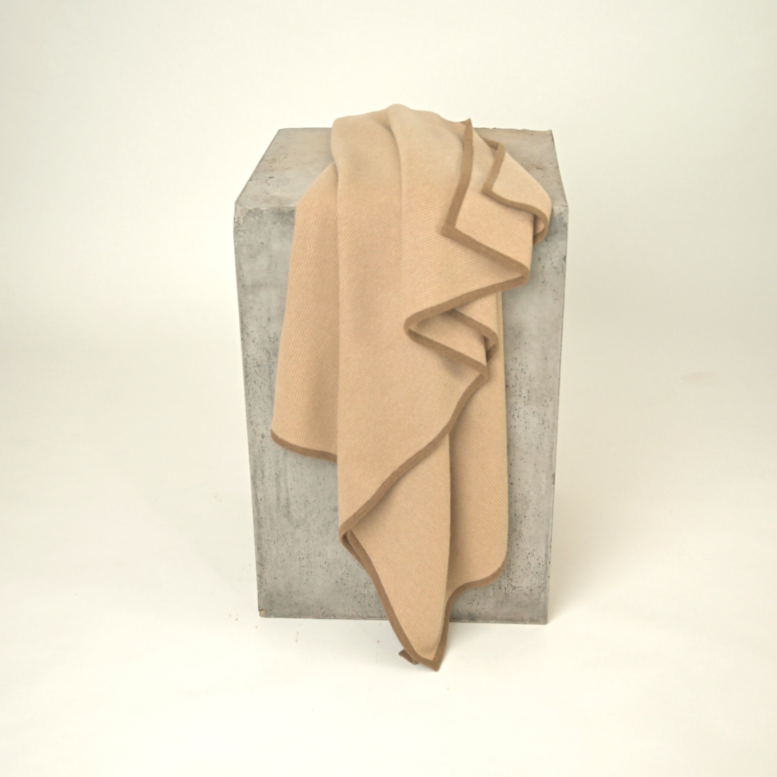 All-Camel Purl knit in Dune with a Gobi Border
