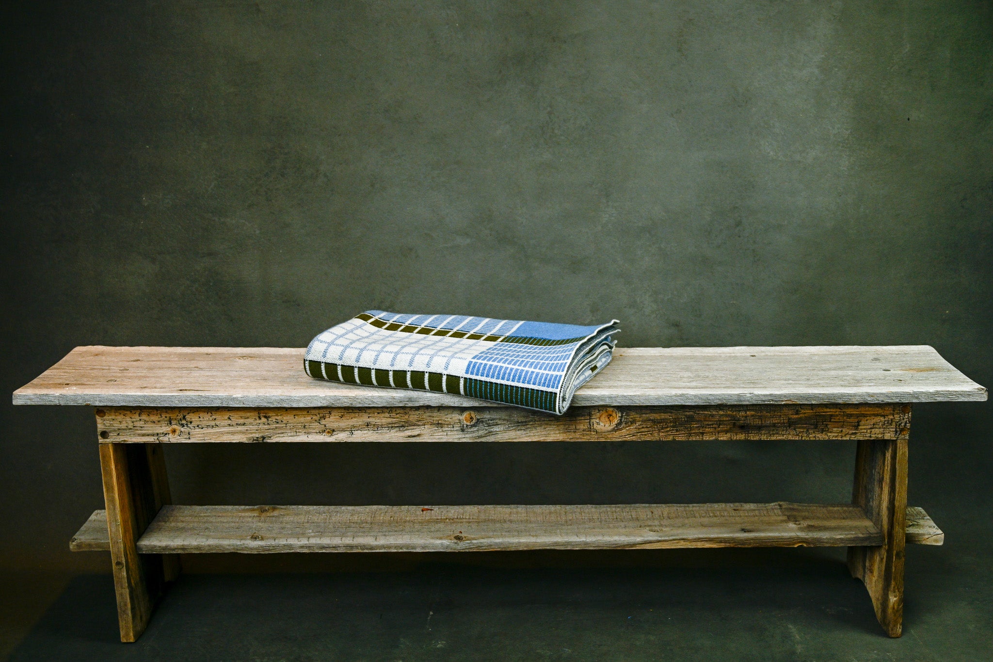 Azure Vintage Bauhaus