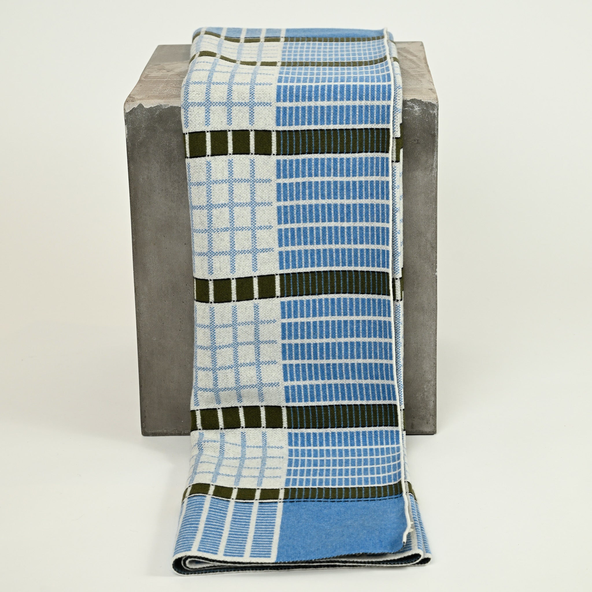 Azure Vintage Bauhaus