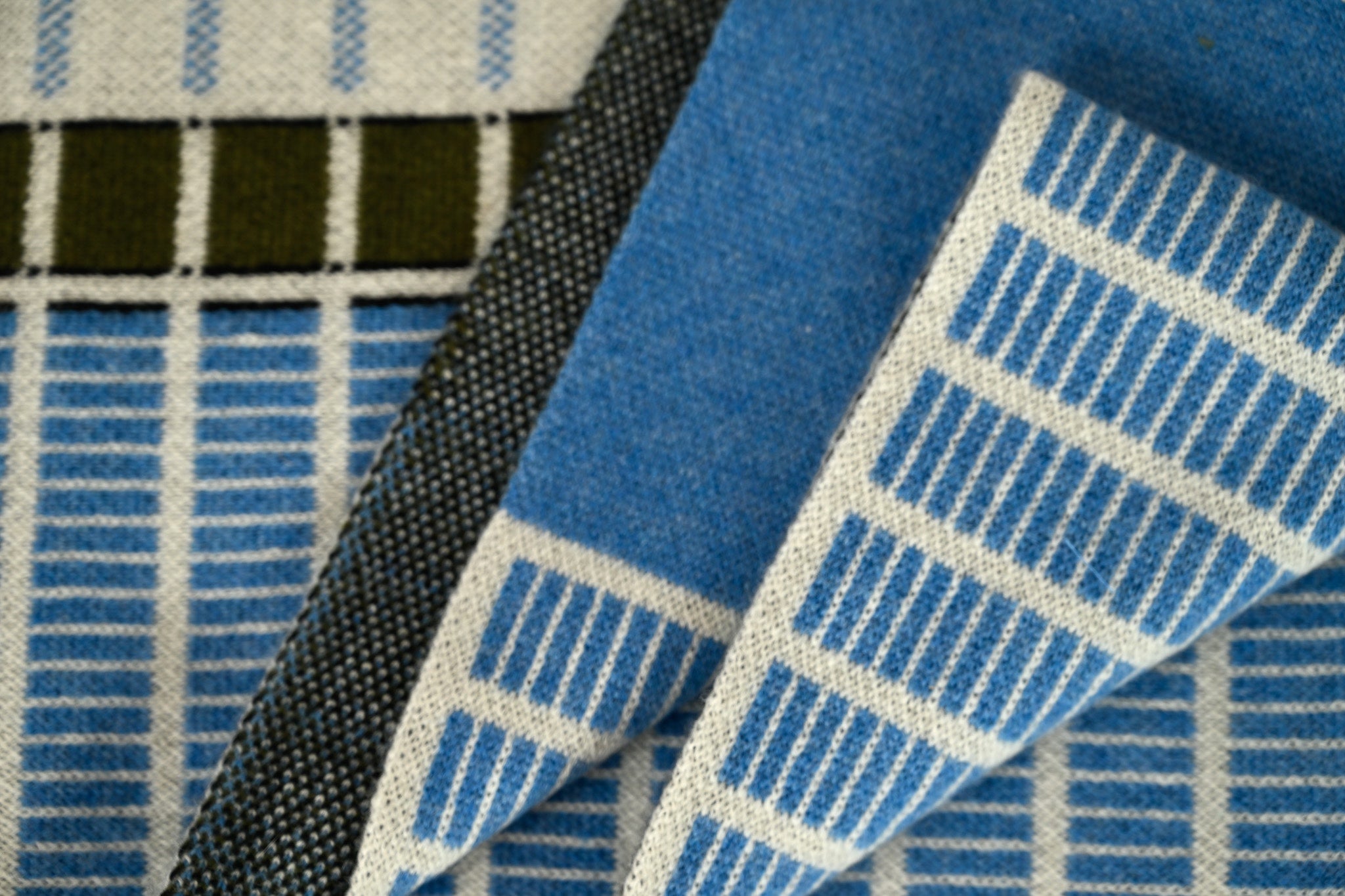 Azure Vintage Bauhaus
